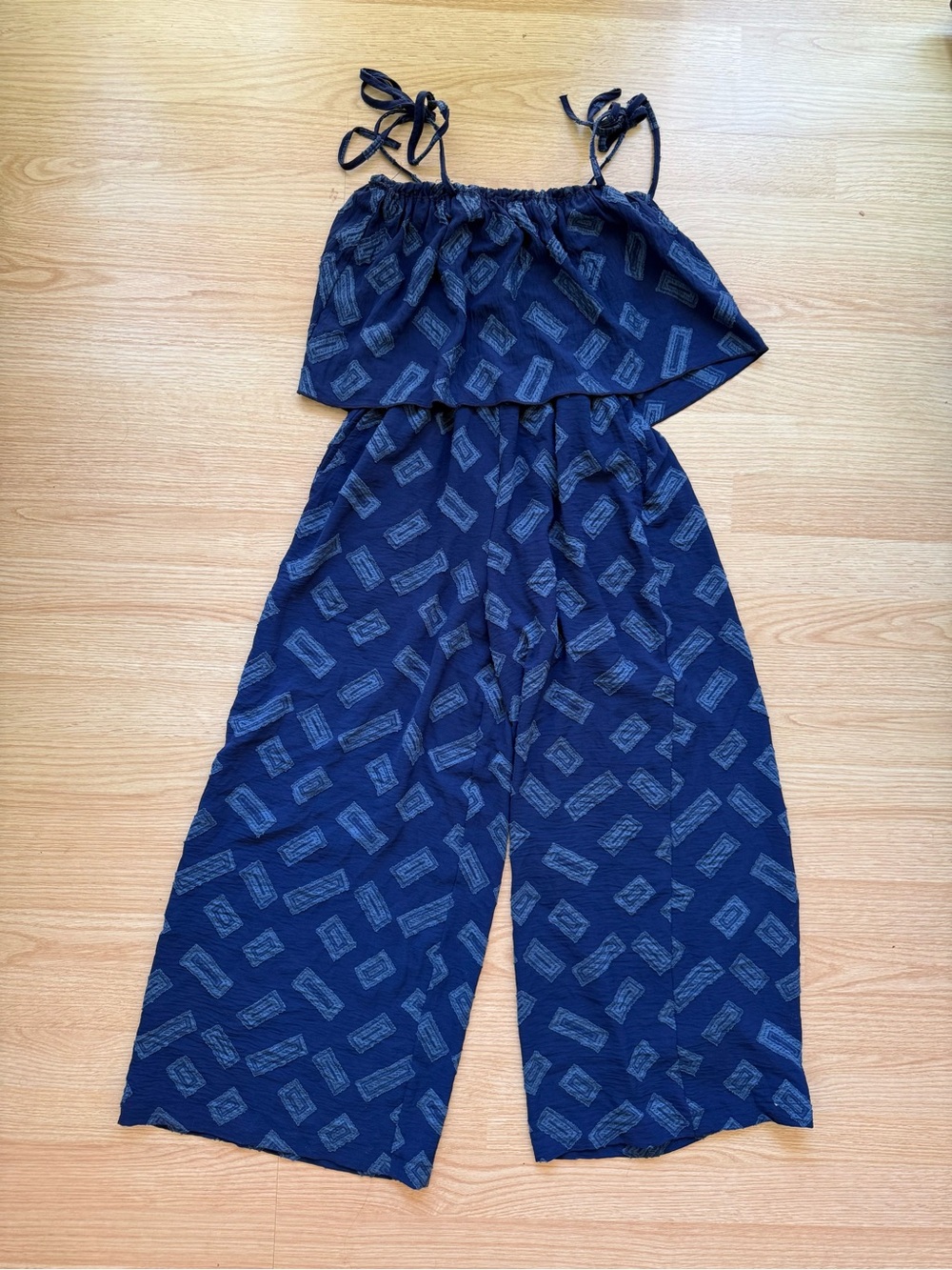 Genevieve gozum women’s blue spaghetti strapped jumpsuit size small